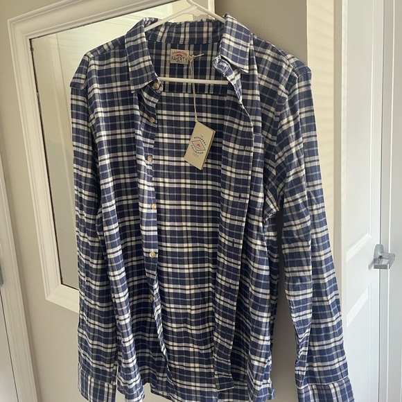 Faherty Movement Featherweight Flannel NWT - Picture 1 of 4